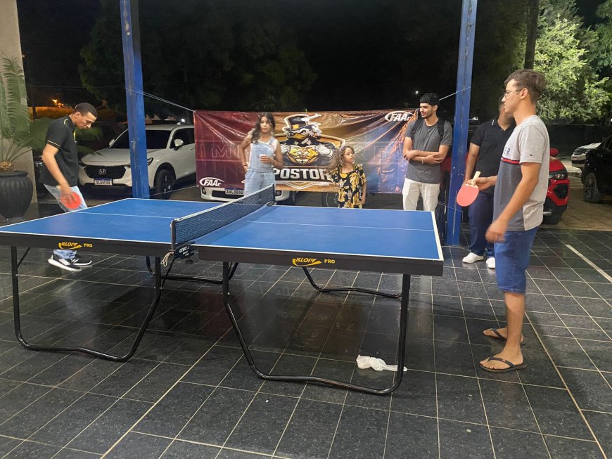Atlética Impostores disponibiliza mesa de Ping Pong no pátio da FAAr para Estimular Prática Esportiva